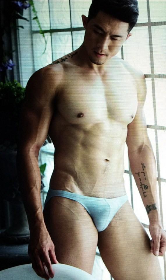 hot male 503 (18+)