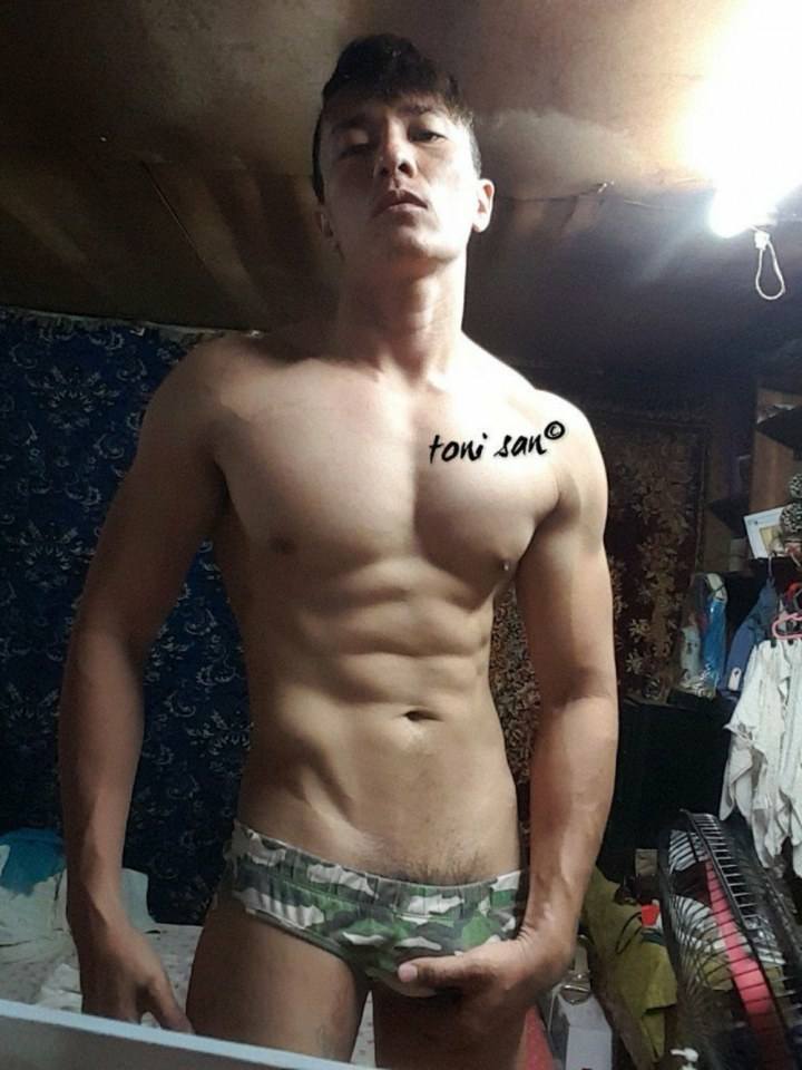 hot male 503 (18+)