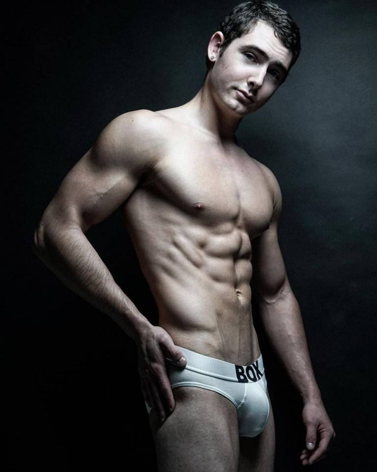 Hot guy in underwear 324