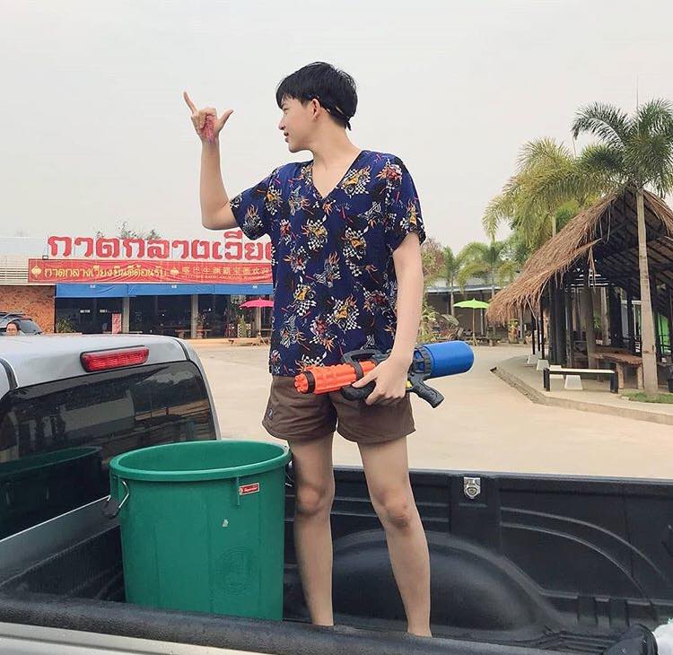 กรุบกริบเล่นน้ำ ๑