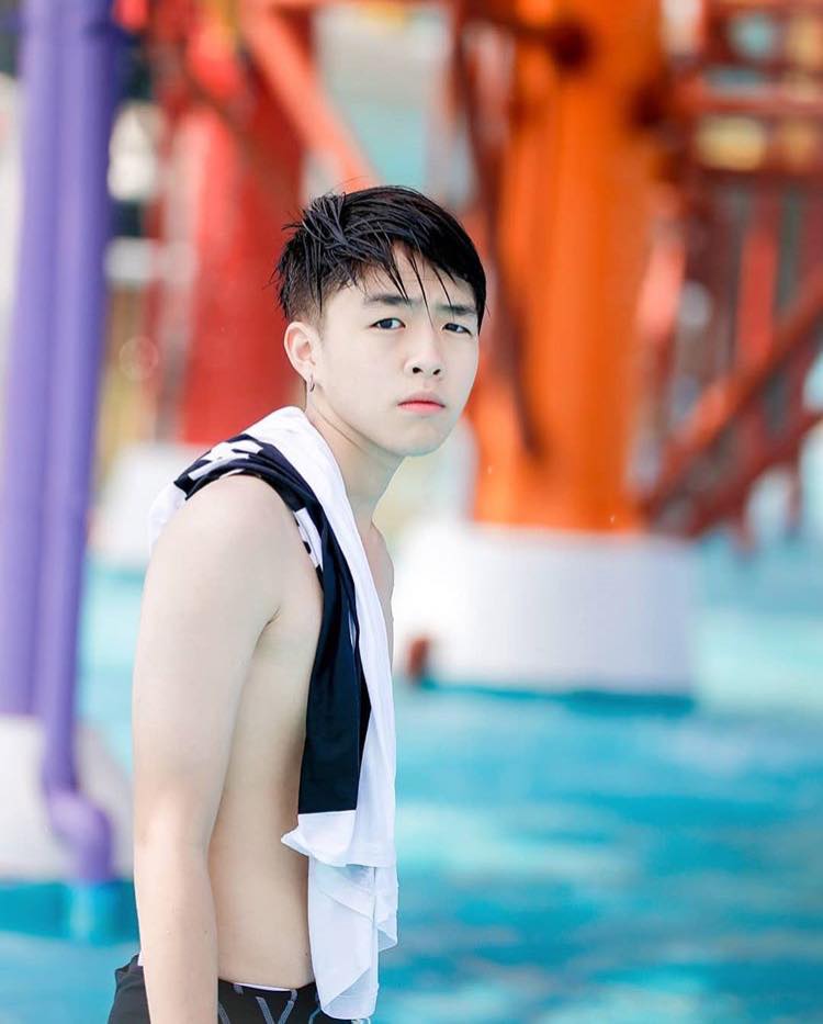 กรุบกริบเล่นน้ำ ๑