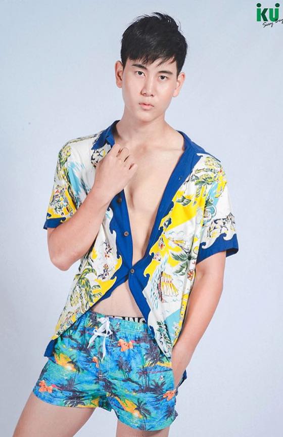กรุบกริบเล่นน้ำ ๑
