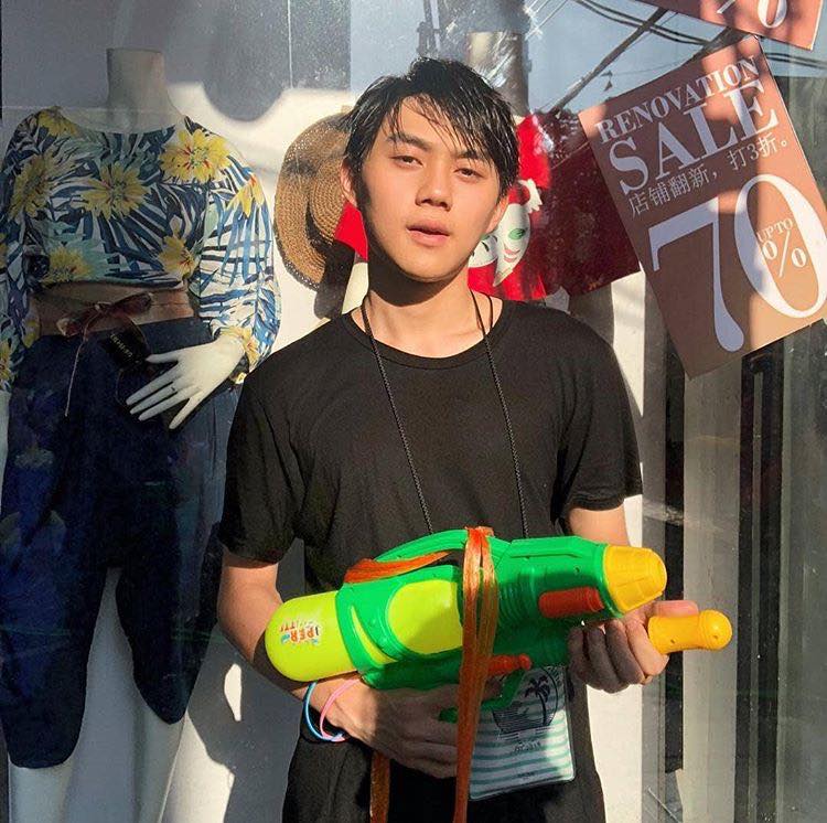 กรุบกริบเล่นน้ำ ๑