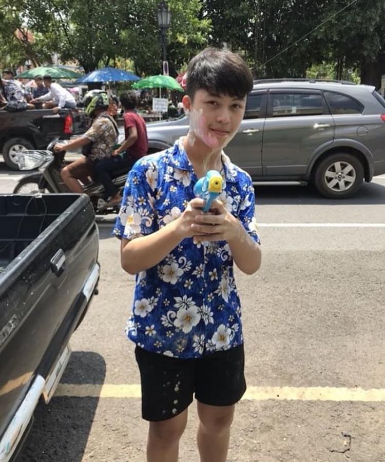 กรุบกริบเล่นน้ำ ๒