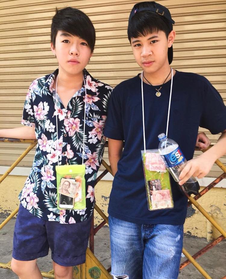 กรุบกริบเล่นน้ำ ๒