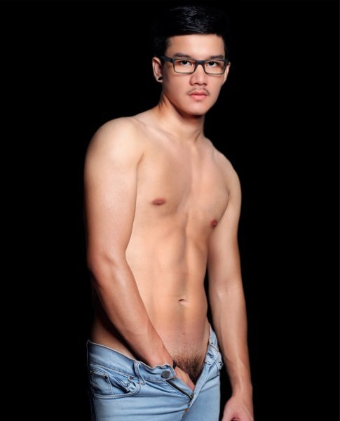 hot male 507 (18+)