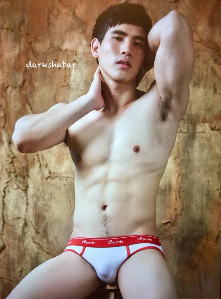 หนุ่มหล่อขึ้นปก 31
