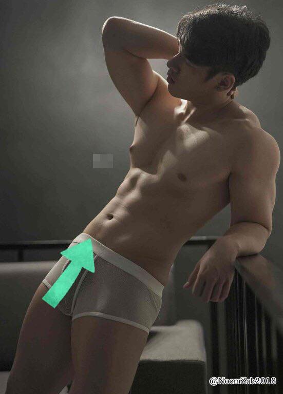 หนุ่มหล่อขึ้นปก 34