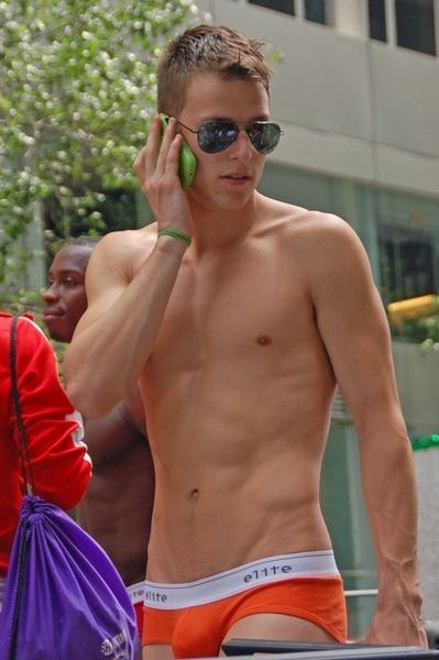 hot male 508 (18+)