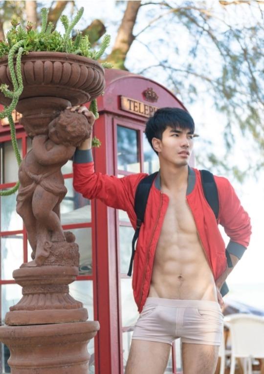 ถอดโชว์เรือนร่าง 2116