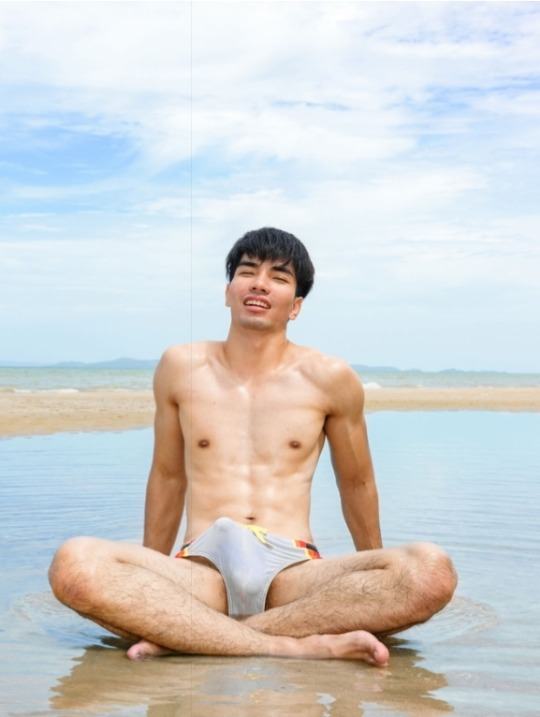 ถอดโชว์เรือนร่าง 2116