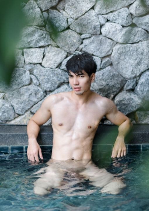 ถอดโชว์เรือนร่าง 2116