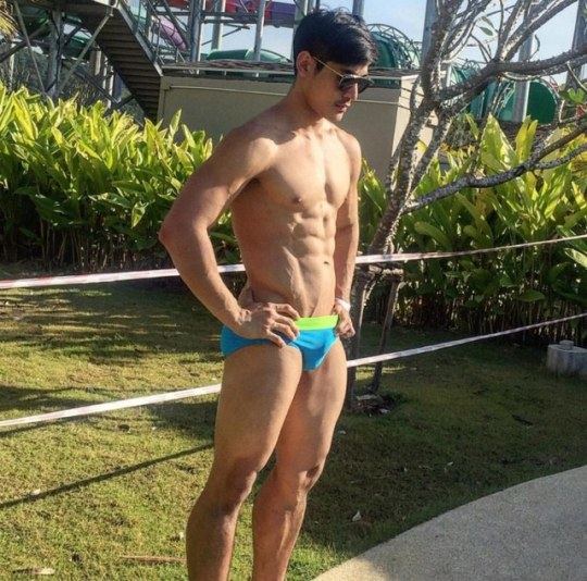 ถอดโชว์เรือนร่าง 2118