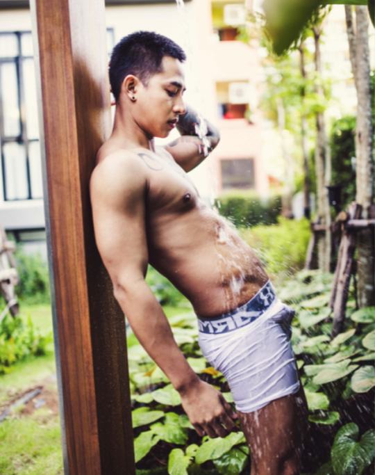 ถอดโชว์เรือนร่าง 2118