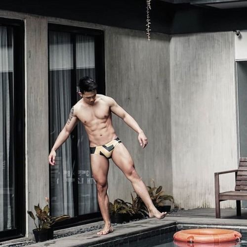 ถอดโชว์เรือนร่าง 2125