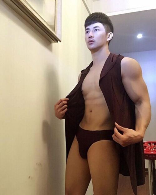 ถอดโชว์เรือนร่าง 2125