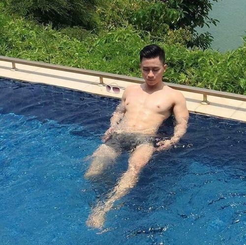 ถอดโชว์เรือนร่าง 2125