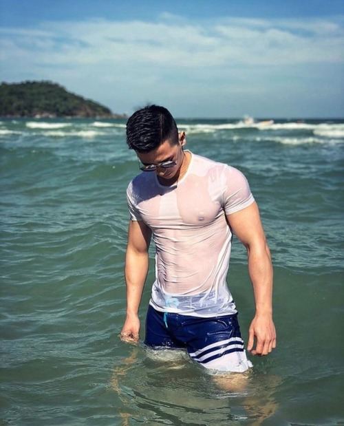 ถอดโชว์เรือนร่าง 2125