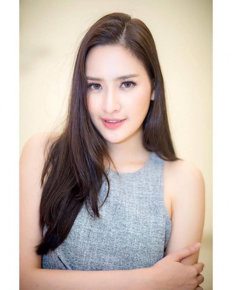  แคร์ ฉัตรฑริกา