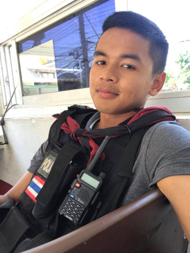 ตำรวจทัน หล่อเข้ม