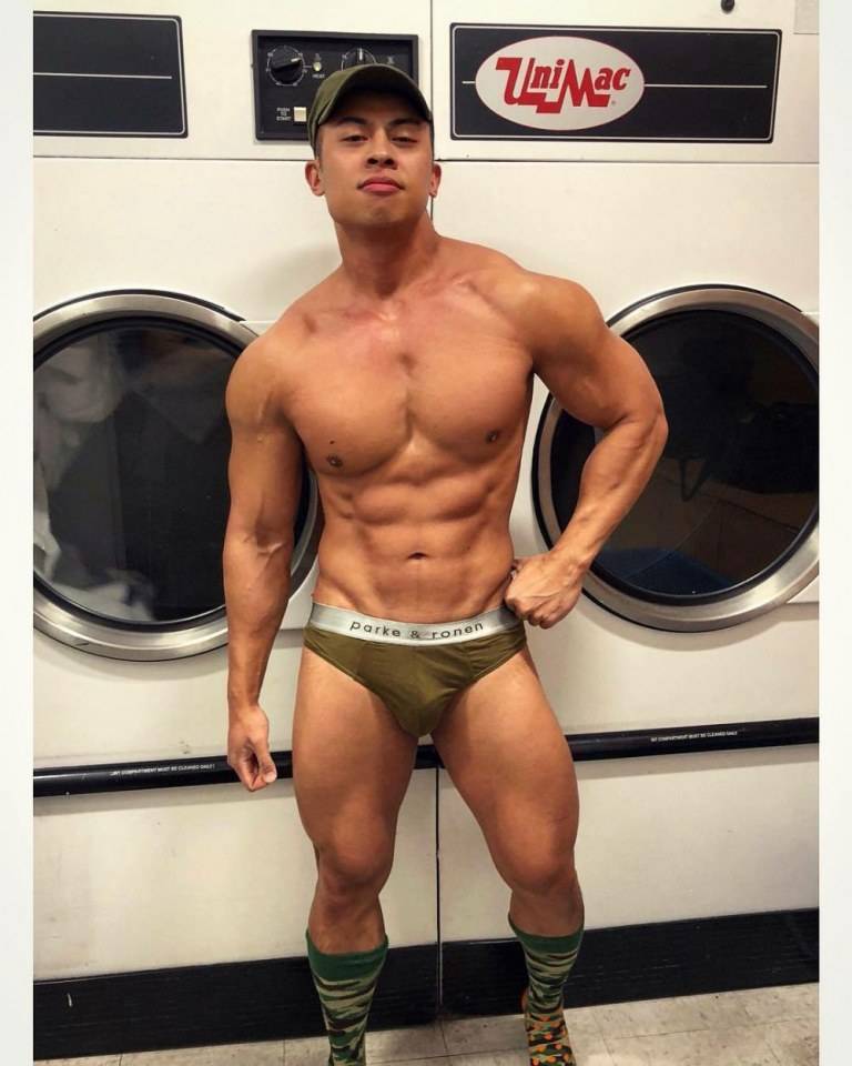 hot male 509 (18+)
