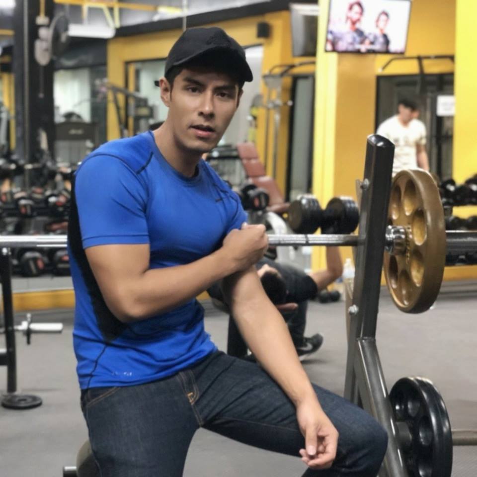 หล่อ ล่ำ อ๊อฟ หนุ่มคนนี้ อิเจ๊เลิฟเลย
