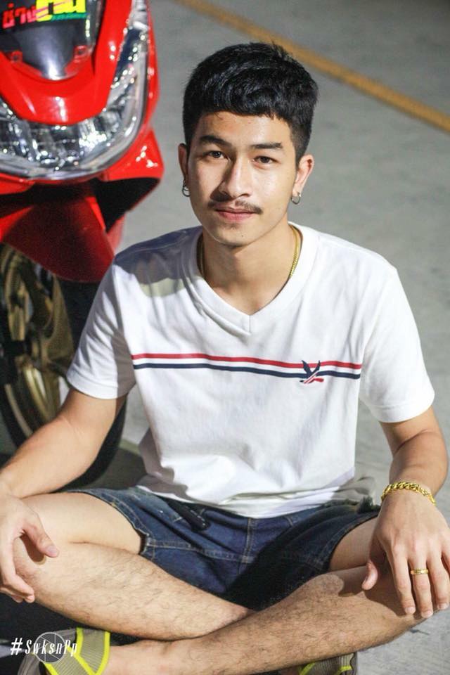 เลือกเลีย