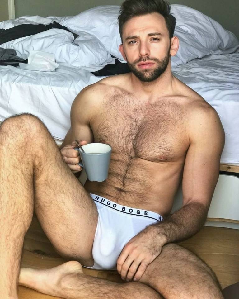 hot male 510 (18+)