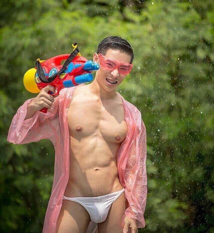 hot male 510 (18+)
