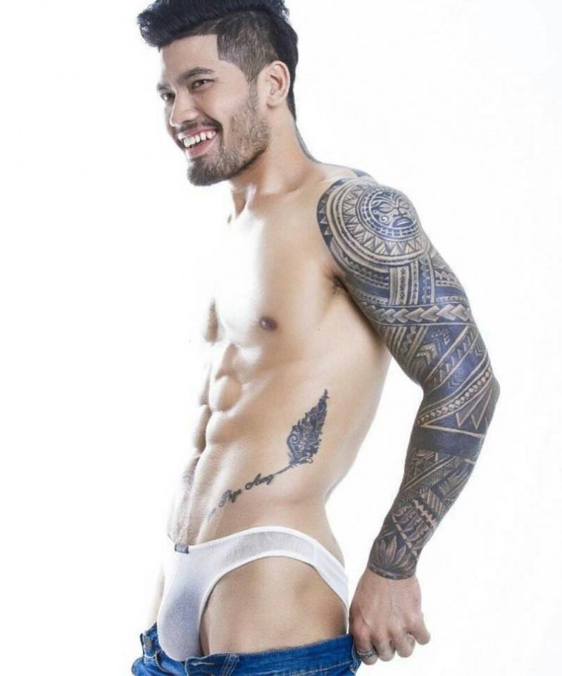 hot male 510 (18+)