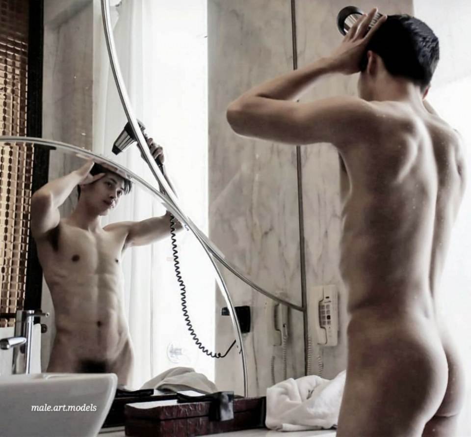 hot male 510 (18+)
