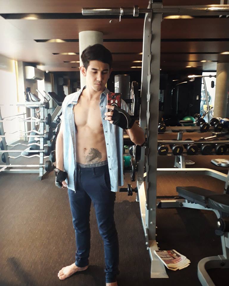 ต้าร์ นริชชา นักร้องหนุ่มลูกทุ่ง หุ่นดีมาก