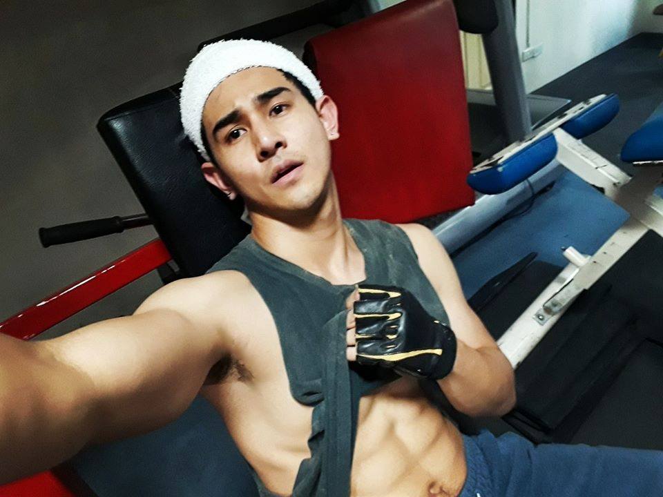 ต้าร์ นริชชา นักร้องหนุ่มลูกทุ่ง หุ่นดีมาก