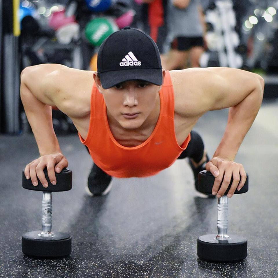 งานดีอยู่ Tong Phaisuwan หล่อมากๆ