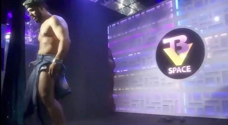 STRIP SHOW