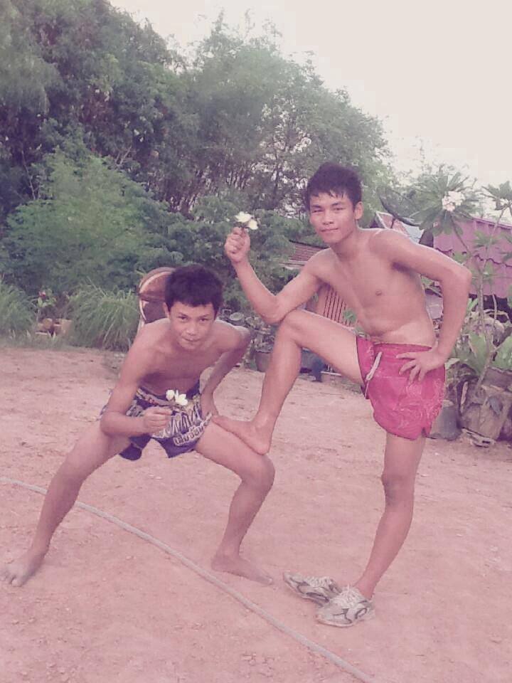 ชอบ..นักมวย