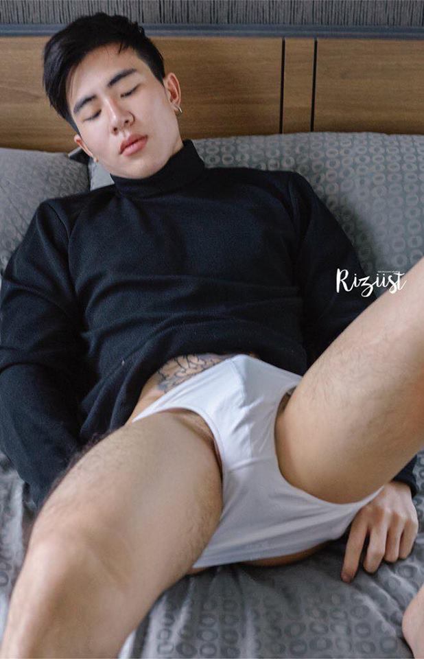 หนุ่มหล่อขึ้นปก 35
