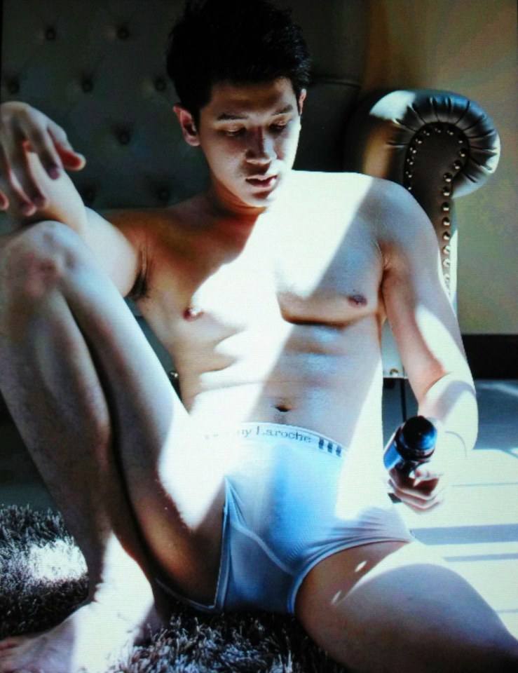 hot male 513 (18+)