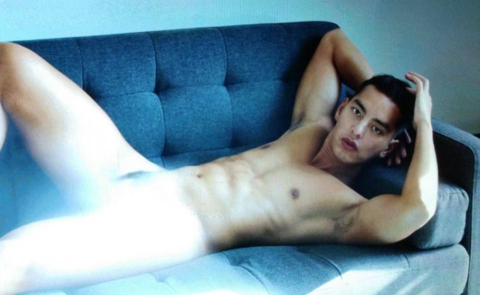 hot male 513 (18+)