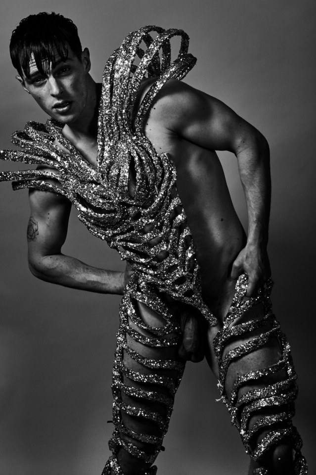 hot male 514 (18+)