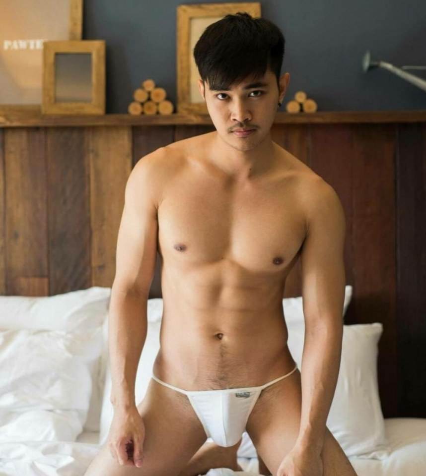 hot male 516 (18+)