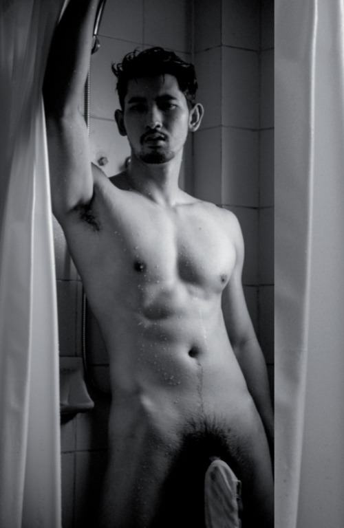 hot male 516 (18+)