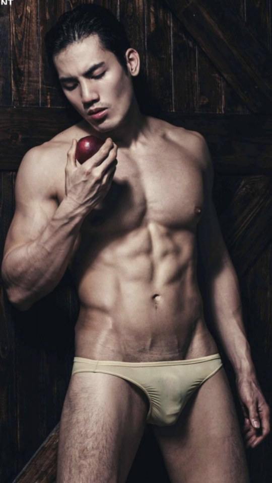 hot male 518 (18+)