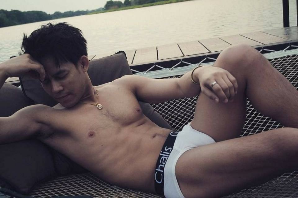 hot male 519 (18+)