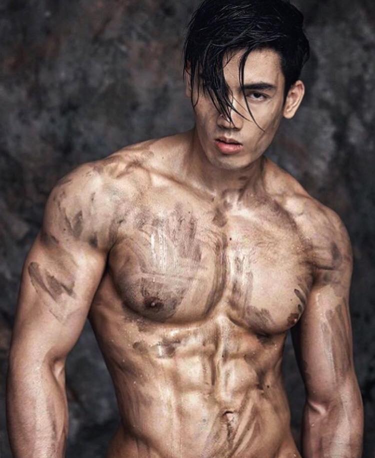 หนุ่มหล่อขึ้นปก 37