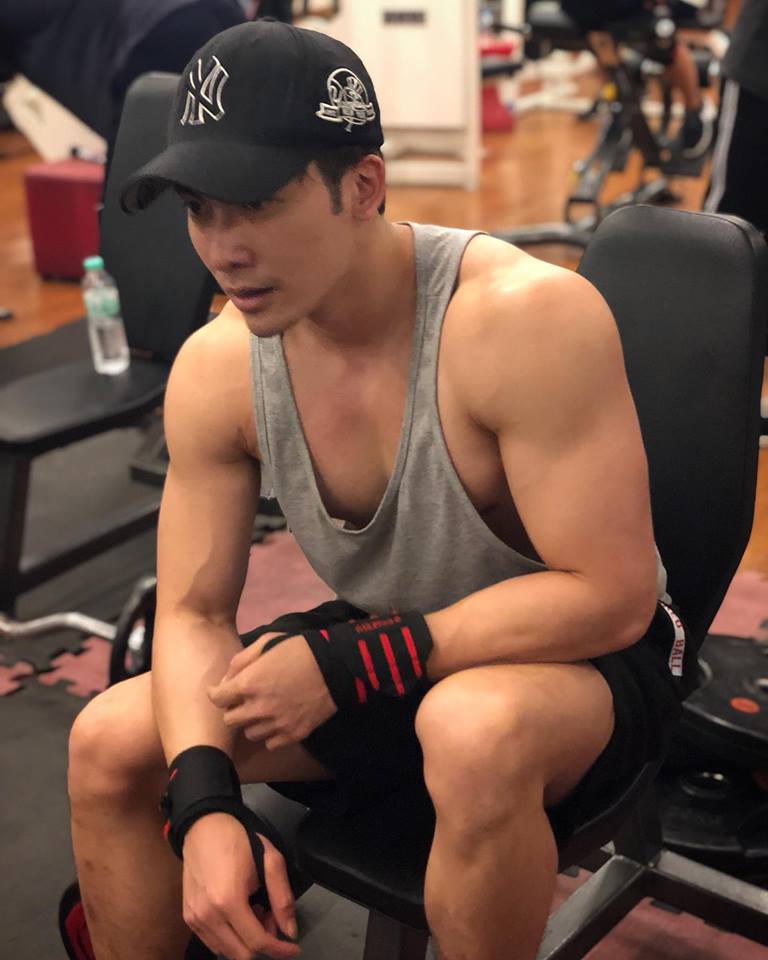 ขยี้ใจสุดๆ แบงค์ นายแบบหนุ่มสุดหล่อ