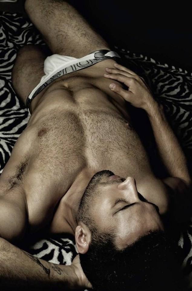 hot male 522 (18+)