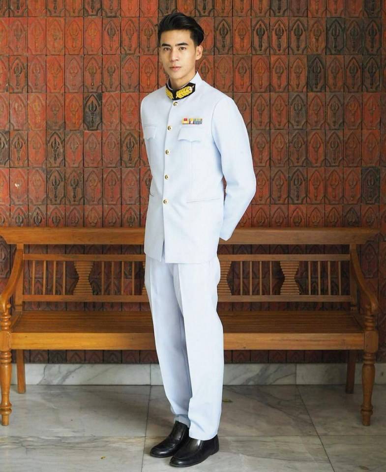 ลุคนี้ เคนพอร์ช หล่อ ดูดีมาก