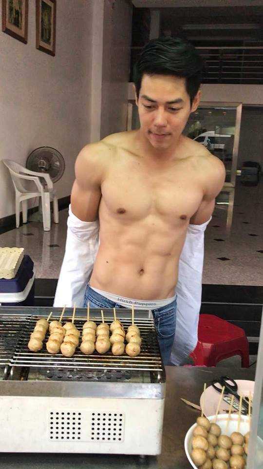 ส่องภาพ พ่อค้าลูกชิ้น สุดแซ่บ
