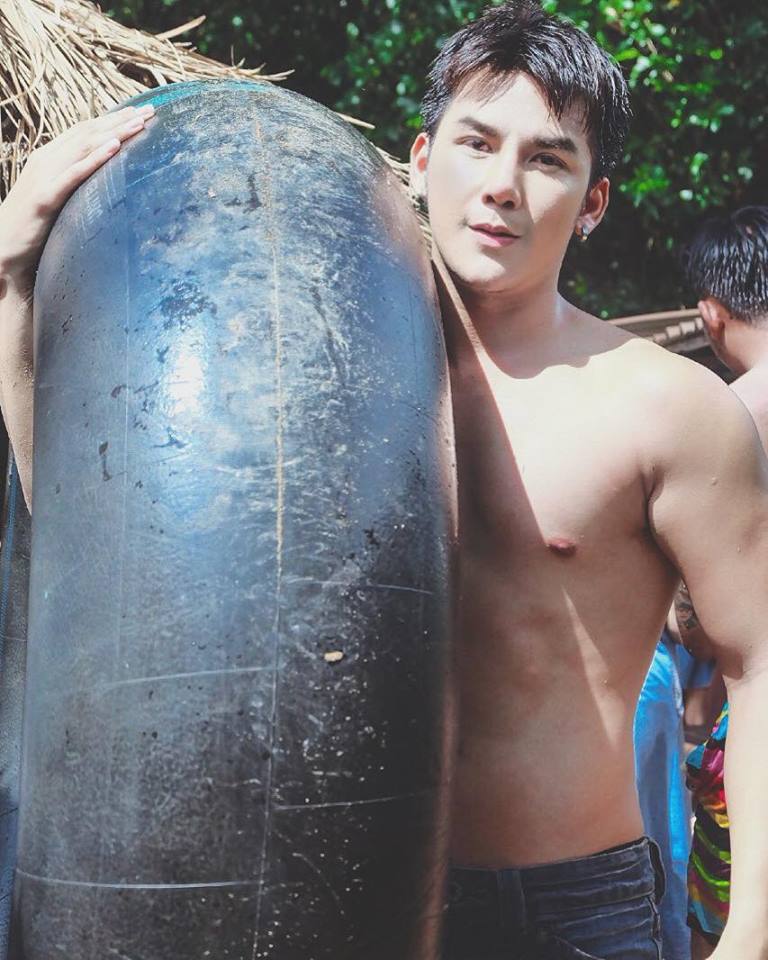 รวมภาพ บอย ขจร กับความแซ่บเกินร้อย